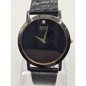 Vintage 1990s Seiko Black Dial Quartz Unisex Watch. Original Lizard Leather Band